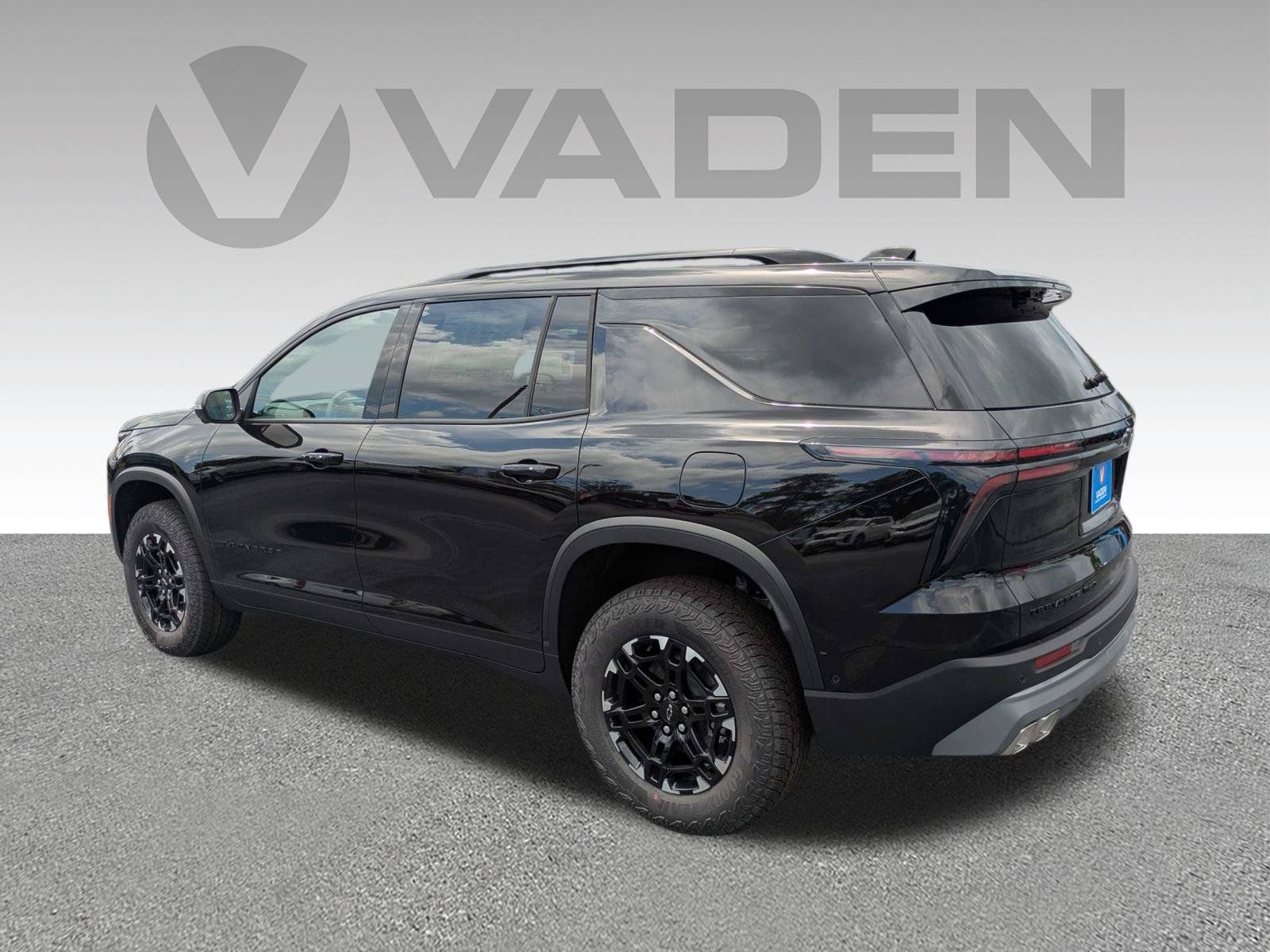 New 2027 Chevrolet Traverse Z71 w/ Enhanced Driving Package AWD/4WD image 29