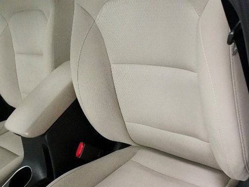 Used 2018 Hyundai Elantra Value Edition image 4