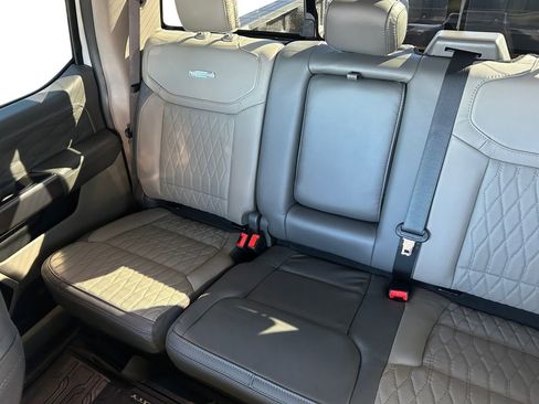 Used 2026 Ford F250 Platinum w/ Platinum Plus Package image 6