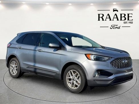 Used 2024 Ford Edge SEL w/ Convenience Package AWD/4WD image 3