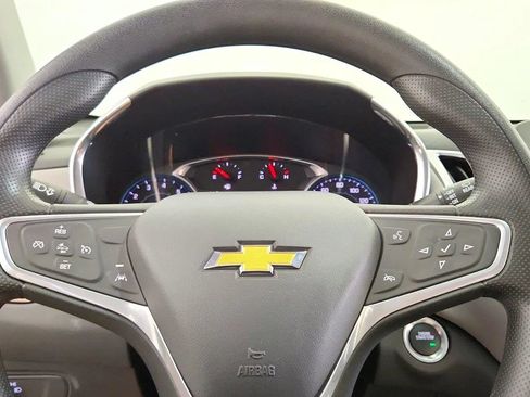 Used 2022 Chevrolet Equinox LS w/ LS Convenience Package FWD image 18