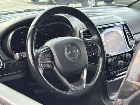 Used 2020 Jeep Grand Cherokee High Altitude AWD/4WD image 17