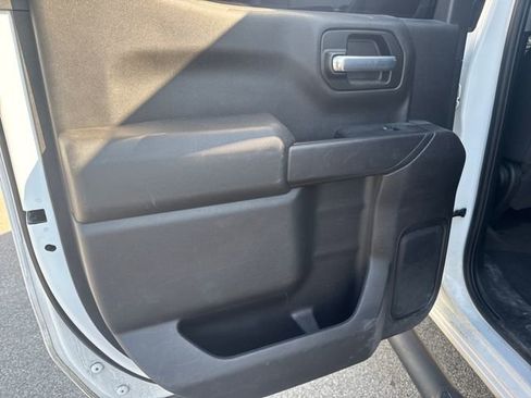 Used 2021 Chevrolet Silverado 1500 Custom Trail Boss w/ LPO, Dark Essentials Package image 35