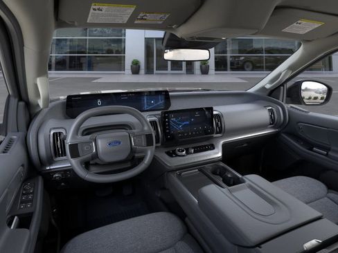 New 2026 Ford Expedition Active AWD/4WD image 9