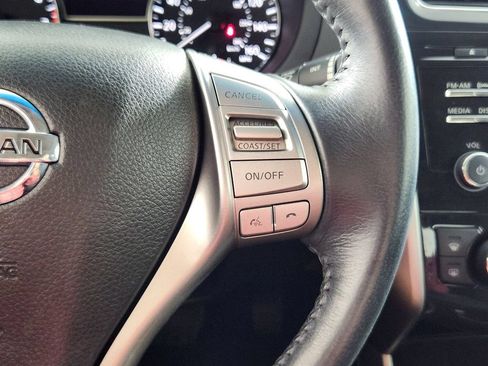 Used 2015 Nissan Altima 2.5 SV w/ Convenience Package FWD image 18