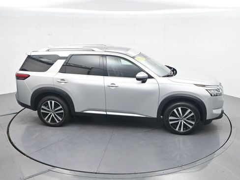 Used 2023 Nissan Pathfinder Platinum AWD/4WD image 29