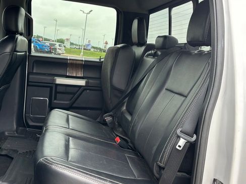 Used 2020 Ford F150 Lariat RWD image 8