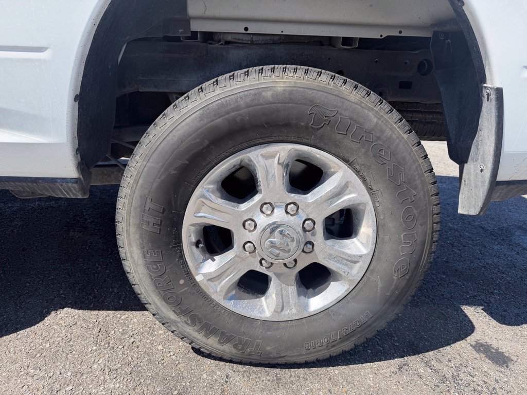 Used 2024 RAM 2500 Big Horn AWD/4WD image 3