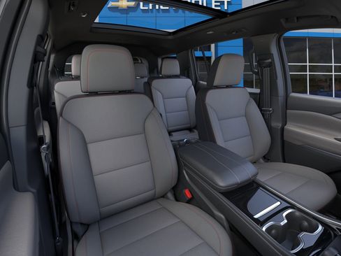 New 2026 Chevrolet Traverse LT w/ Sun and Wheel Package image 16