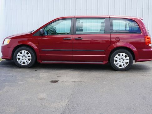 Used 2014 Dodge Grand Caravan American Value Package FWD image 3