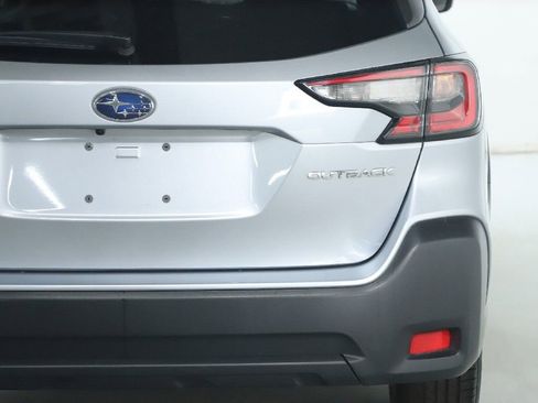Used 2024 Subaru Outback Premium AWD/4WD image 46