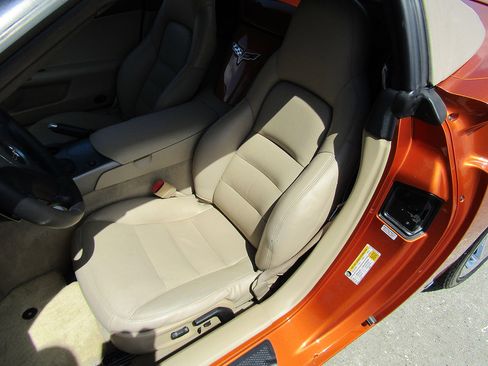 Used 2007 Chevrolet Corvette Convertible w/ Preferred Equipment Group RWD image 8