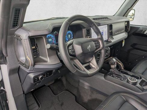 New 2025 Ford Bronco Badlands image 2