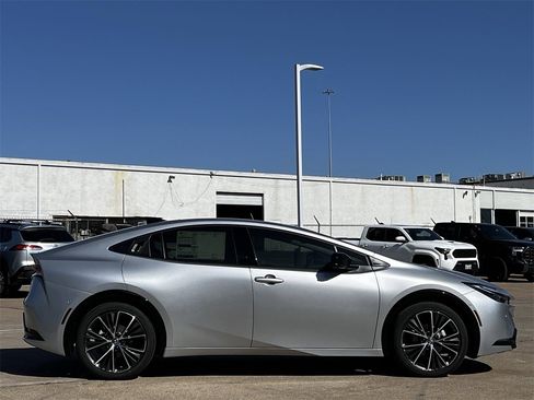 New 2026 Toyota Prius Limited image 3