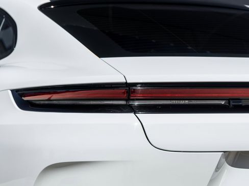 Certified 2025 Porsche Panamera 4 image 13