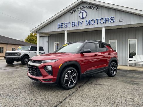 Used 2021 Chevrolet TrailBlazer RS w/ Technology Package image 2