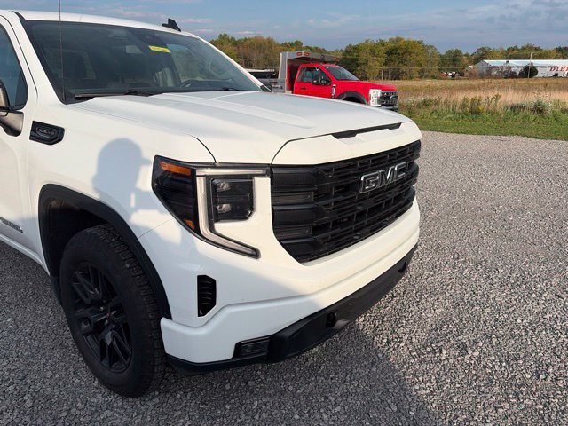 Used 2024 GMC Sierra 1500 Elevation w/ X31 Off-Road Package AWD/4WD image 2
