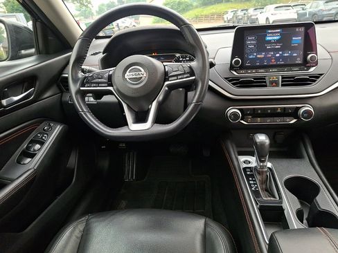 Used 2020 Nissan Altima 2.5 SR w/ Premium Package FWD image 14