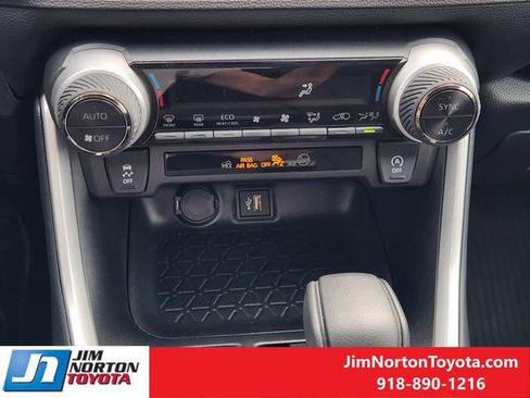 Used 2025 Toyota RAV4 XLE w/ Convenience Package image 22