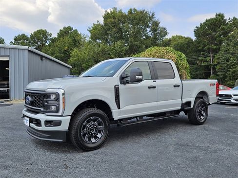 New 2026 Ford F250 XL image 3