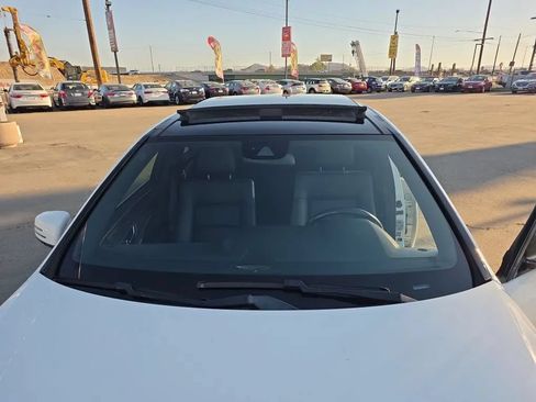 Used 2015 Mercedes-Benz E 350 Sedan w/ Premium 1 Package image 36