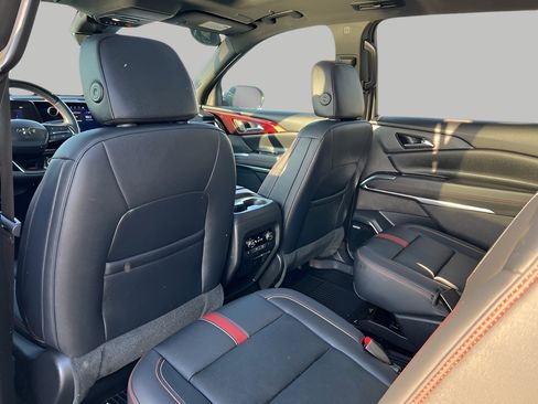 Used 2024 Chevrolet Traverse RS w/ LPO, Floor Liner Package image 28