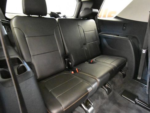 Used 2020 Chevrolet Traverse RS w/ LPO, Floor Liner Package image 22