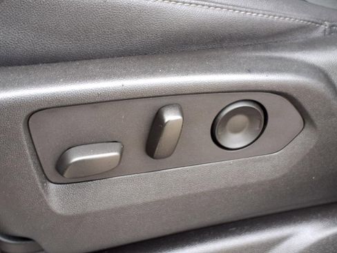 Used 2023 Chevrolet Tahoe LT image 13