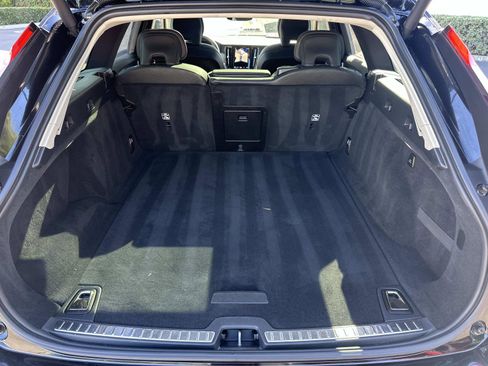 Certified 2024 Volvo V90 B6 Cross Country Plus w/ Climate Package image 23