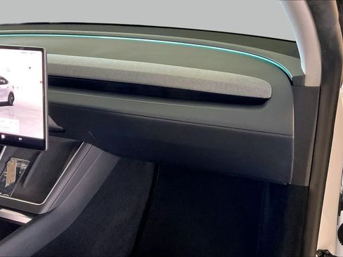 Used 2026 Tesla Model Y 2WD image 16