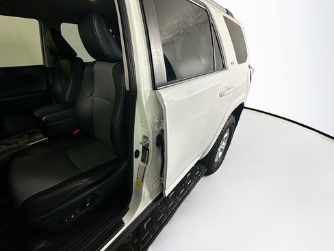 Used 2021 Toyota 4Runner SR5 Premium AWD/4WD image 12