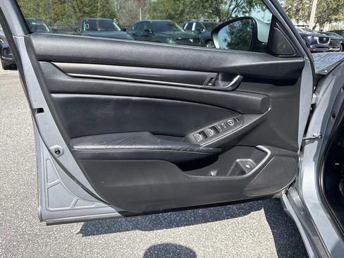 Used 2018 Honda Accord Sport image 22