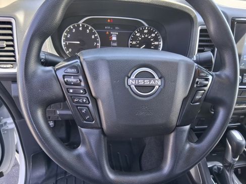 Used 2023 Nissan Frontier SV RWD image 12