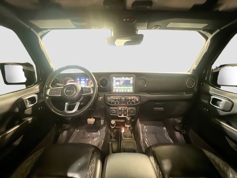 Used 2021 Jeep Gladiator Overland image 15