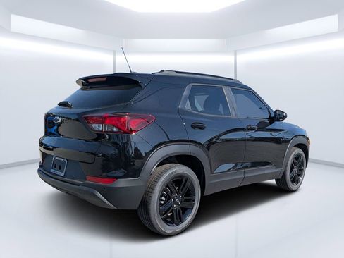 New 2026 Chevrolet TrailBlazer LT w/ Midnight Edition image 3