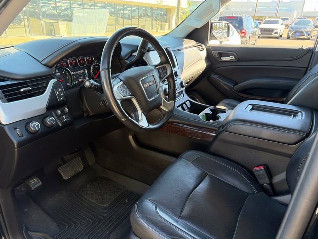 Used 2019 GMC Yukon XL SLT w/ Premium Edition AWD/4WD image 15