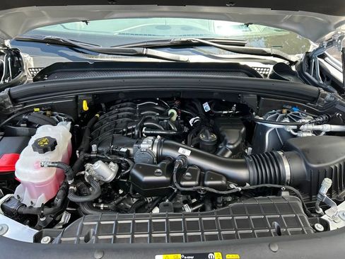 Used 2025 Jeep Grand Cherokee L Overland w/ Advanced Protech Group III image 10