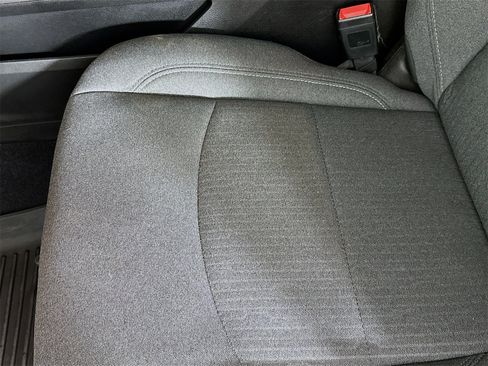 Used 2021 RAM 2500 Big Horn w/ Level 1 Equipment Group image 18