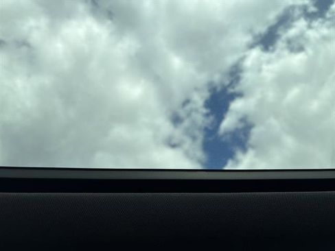 Used 2023 Chevrolet TrailBlazer RS w/ Sun and Liftgate Package image 27