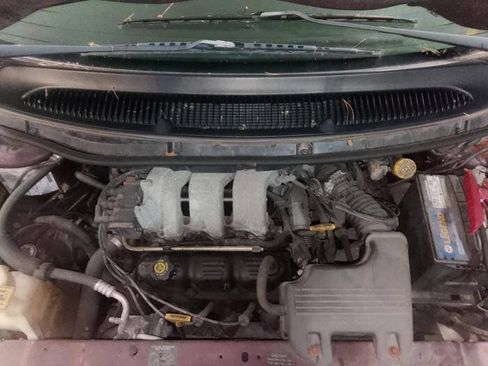 Used 1999 Plymouth Grand Voyager FWD image 41