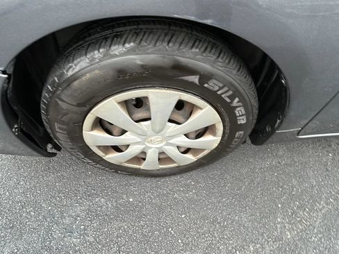 Used 2011 Toyota Corolla LE FWD image 38