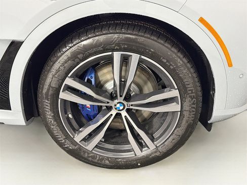 New 2026 BMW X7 xDrive40i w/ Executive Package image 36