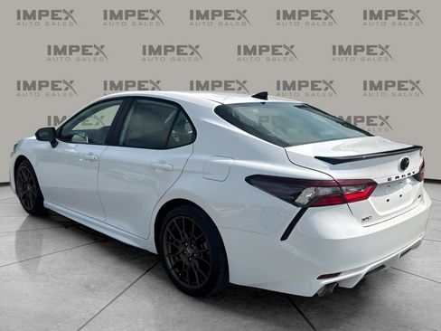 Used 2023 Toyota Camry SE w/ Convenience Package image 3