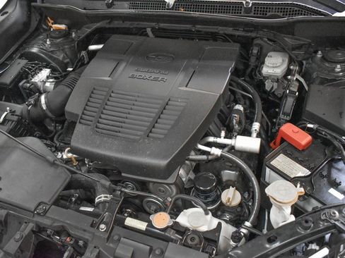 Used 2024 Subaru Forester Premium image 8