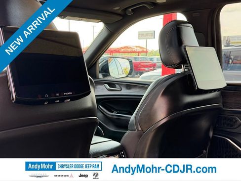 Used 2023 Jeep Grand Cherokee L Overland w/ Rear Seat Video Group I AWD/4WD image 31