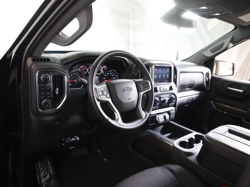 Used 2021 Chevrolet Silverado 1500 LT Trail Boss w/ Bed Protection Package AWD/4WD image 11