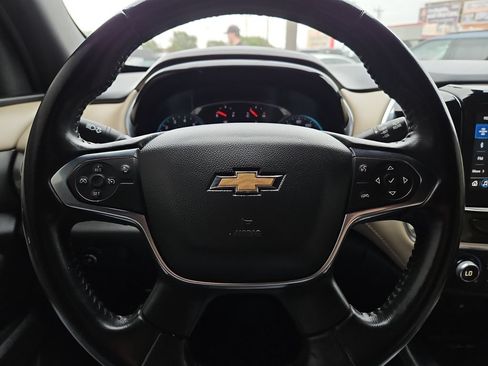 Used 2022 Chevrolet Traverse LT AWD/4WD image 24