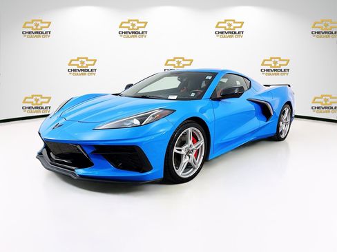 Used 2020 Chevrolet Corvette Stingray Preferred Cpe w/ 2LT Preferred Equipment Group RWD image 3
