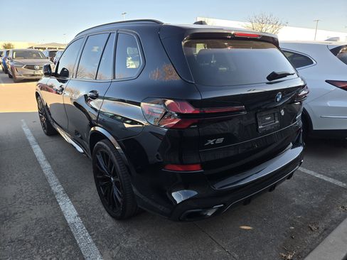 Used 2024 BMW X5 sDrive40i w/ M Sport Package image 3