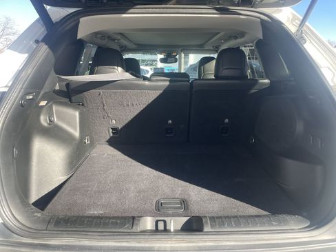 Used 2019 Jeep Cherokee Trailhawk image 15